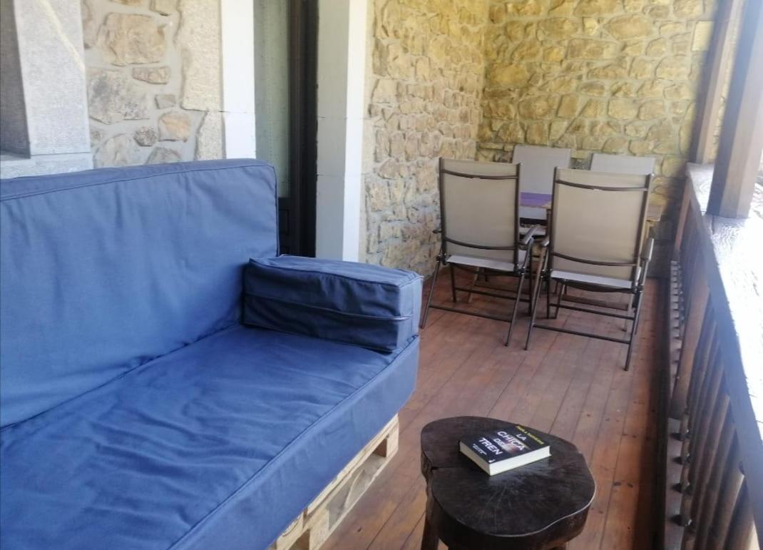 Casa Rural Apartamentos Angel Inguanzo Arenas De Cabrales エクステリア 写真
