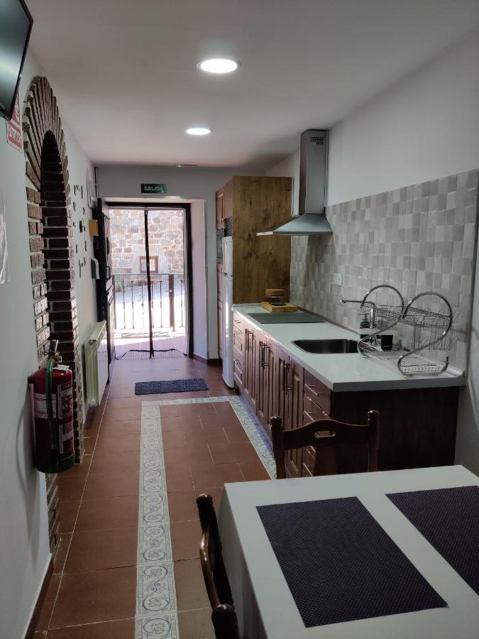 Casa Rural Apartamentos Angel Inguanzo Arenas De Cabrales エクステリア 写真